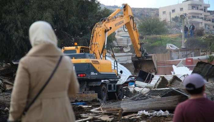الاحتلال ينفذ عمليات هدم واسعة لمنشآت سكنية وزراعية في مسافر يطا
