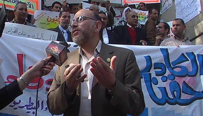 أحمد عماشة محروم من الزيارات والتريض بسجون الانقلاب