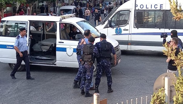 لليوم الثالث.. أجهزة السلطة تواصل اعتقال 11 ناشطاً ومحرراً