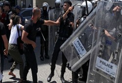 أجهزة السلطة تقمع وقفة رافضة للاعتقال السياسي وسط رام الله