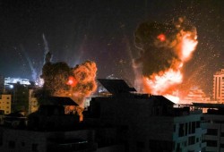 طيران العدو الصهيوني يقصف موقعا للمقاومة جنوبي قطاع غزة