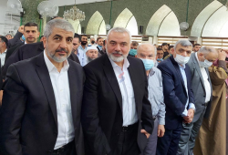 بحضور هنية ومشعل.. الآلاف يشيعون القائد غوشة في عمان