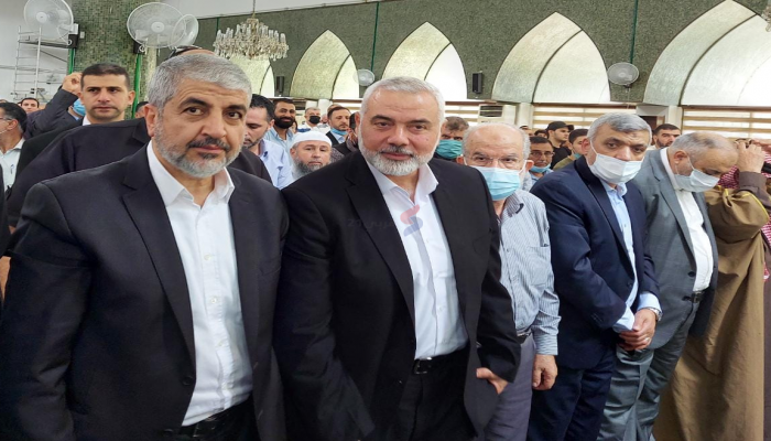 بحضور هنية ومشعل.. الآلاف يشيعون القائد غوشة في عمان
