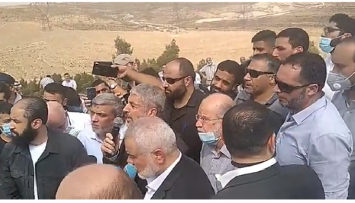 في تشييع غوشة.. مواطنون يهتفون: يا مشعل بلغ هنية.. شعب الأردن حمساوية
