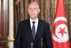 الخبير الدستوري ابن عاشور: قيس سعيّد يؤول الدستور ليكون دكتاتورا