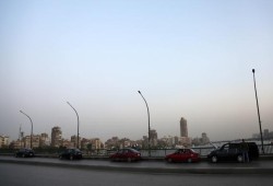 سخرية من مصادرة حكومة الانقلاب للسيارات المهملة بالشوارع