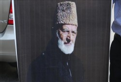 باكستان تحتج على معاملة الهند اللاإنسانية لجثمان زعيم كشميري