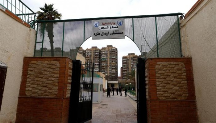 الإهمال الطبي يتزايد بسجون الانقلاب ويهدد كل الفئات العمرية