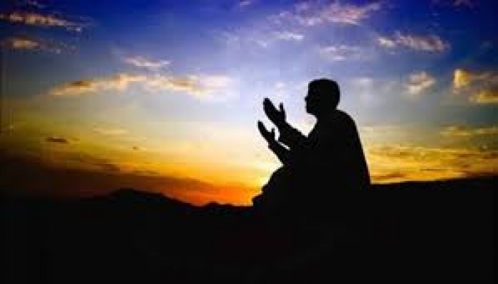 أخلاق المؤمنين في المحن والأزمات