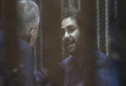 الناشط المعتقل علاء عبد الفتاح يهدد بالانتحار