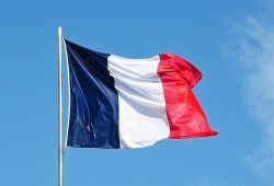 فرنسا تغلق دار نشر إسلامية بزعم تعارضها مع قيم الغرب