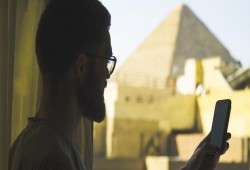 ضرائب جديدة على المدونين واليوتيوبرز