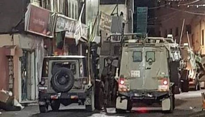 الاحتلال يعتقل 5 مواطنين ويدهم منزل الشهيدة أبو وعر بقباطية
