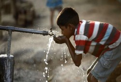 تقرير: سكان غزة يتسممون ببطء و97% من المياه غير صالحة للشرب