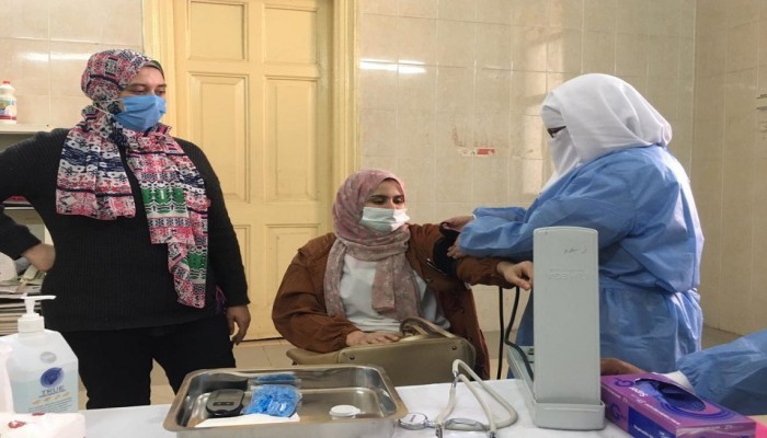 نظام الانقلاب يرفع رسوم شهادة تطعيم كورونا للمسافرين سياحة إلى ألف جنيه