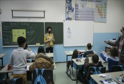 مخيمات بيهاتش البوسنية.. ظروف تعليمية صعبة لأطفال المهاجرين