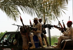 انقلاب في السودان.. وحمدوك يطالب بالدفاع عن الثورة من مكان إقامته الجبرية