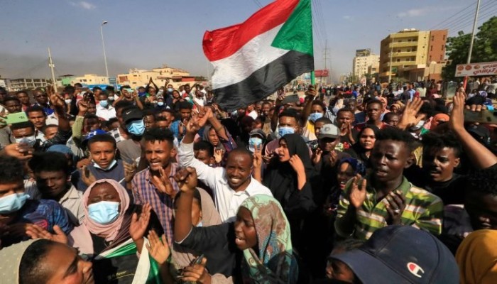 واشنطن بوست: انقلاب السودان يمثل تحديا مباشرا للولايات المتحدة