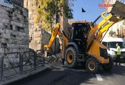 الاحتلال يواصل نبش وتجريف المقبرة اليوسفية