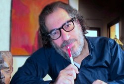 جمال الجمل: أفضل الغربة والاختفاء عن حضور أزمنة السوء