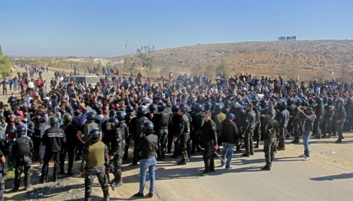 تونس.. اتهام السلطات بتعطيل الاحتجاجات ضد انقلاب سعيد