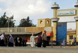 ترحيل 48 معتقلًا بههيا وأبوكبير إلى سجن برج العرب