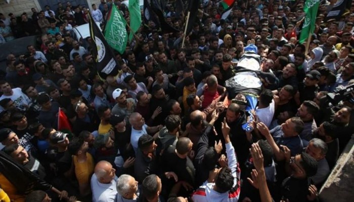 الآلاف يشيّعون جثمان الشهيد صدام بني عودة في طوباس