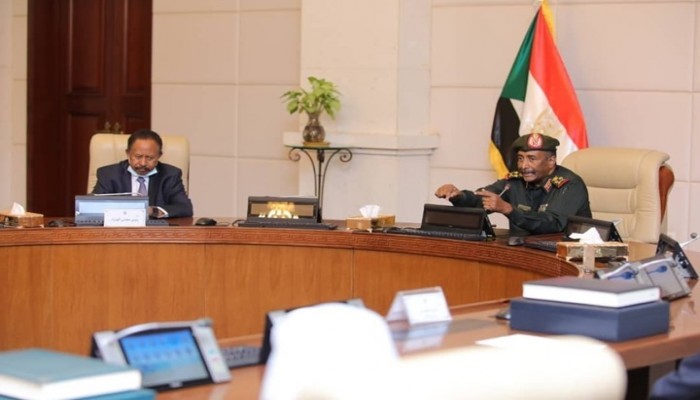 السودان.. اتفاق بين العسكر وحمدوك لإنهاء الأزمة