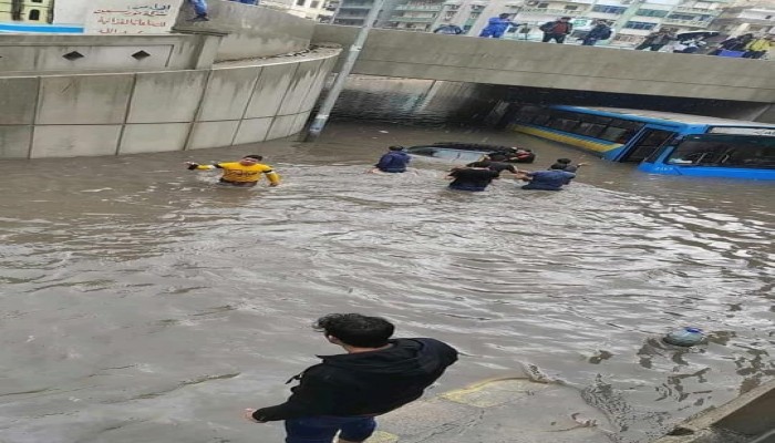 أمطار الإسكندرية تكشف عن أوضاع مأساوية صنعها فساد الانقلاب