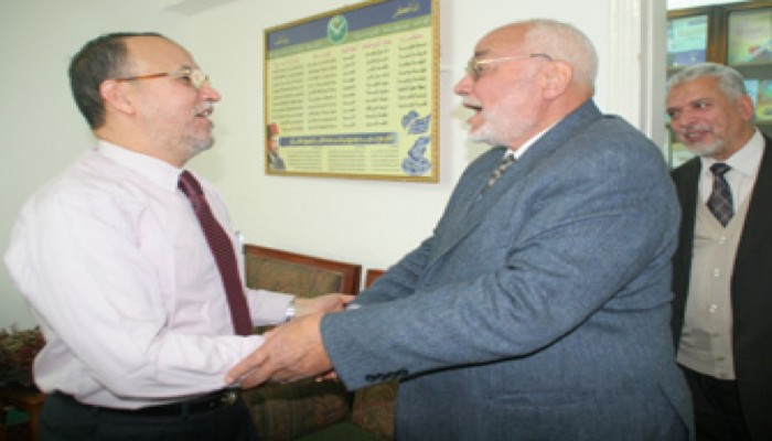 قضاء الانقلاب يدرج الشهيدين الأستاذ عاكف ود. العريان على قوائم الإرهاب