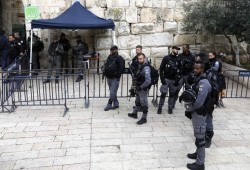 قوات الاحتلال تعدم شابا فلسطينيا طعن مستوطنا بالقدس