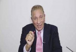 د. محمود وهبة: عقد تطوير مجمع التحرير سرقة للشعب وغسيل أموال