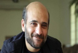 5 منظمات حقوقية تطالب ماكرون بكشف مصير رامي شعث المعتقل في مصر