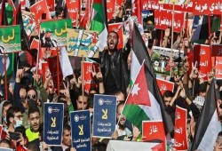 مظاهرات في الأردن احتجاجاً على الاتفاقيات الموقعة مع العدو الصهيوني