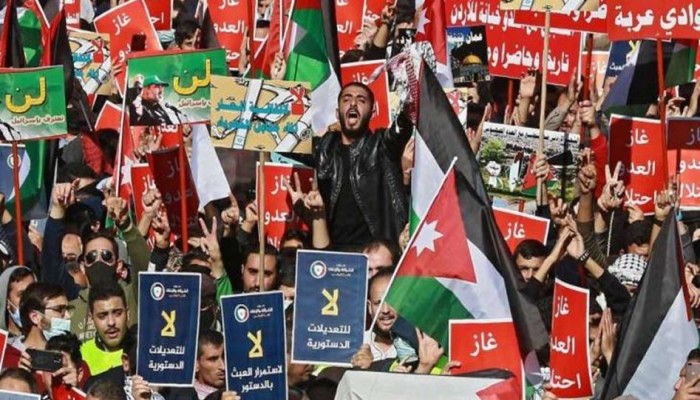 مظاهرات في الأردن احتجاجاً على الاتفاقيات الموقعة مع العدو الصهيوني