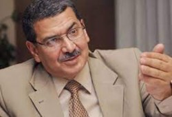ممدوح الولي: اقتصاد مصر في خطر.. والمواطنون لا يأكلون مؤشرات