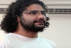 د. ليلى سويف: علاء عبدالفتاح خرج معصوب العينين في الزيارة