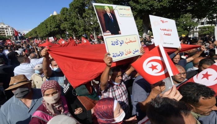 تونس.. تحذير من انزلاق القضاء في التوظيف السياسي