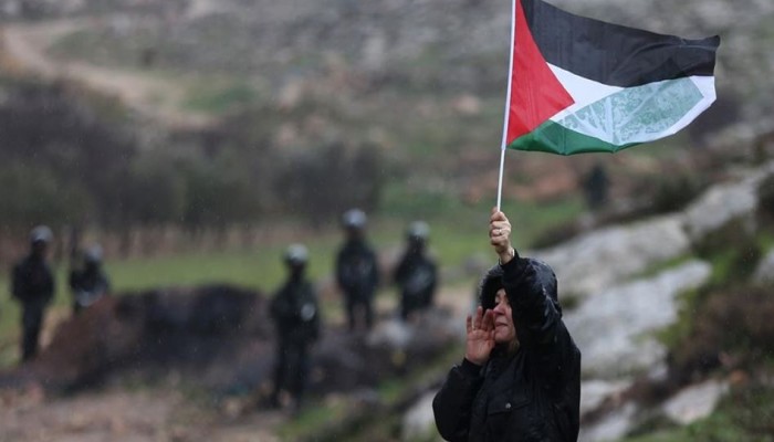 الاحتلال يقر استمرار استخدام تقنية مراقبة الفلسطينيين