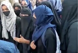 الهند.. ولاية تمنع الطالبات من ارتداء الحجاب