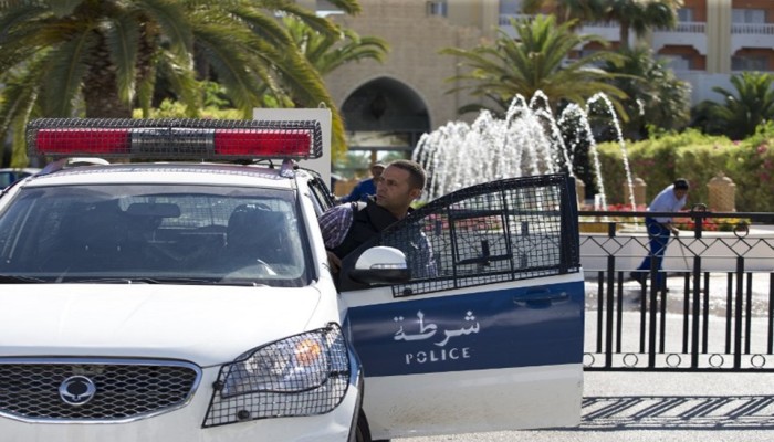 بوعزيزي جديد في تونس.. شاب يضرم النار في جسده احتجاجا على الشرطة