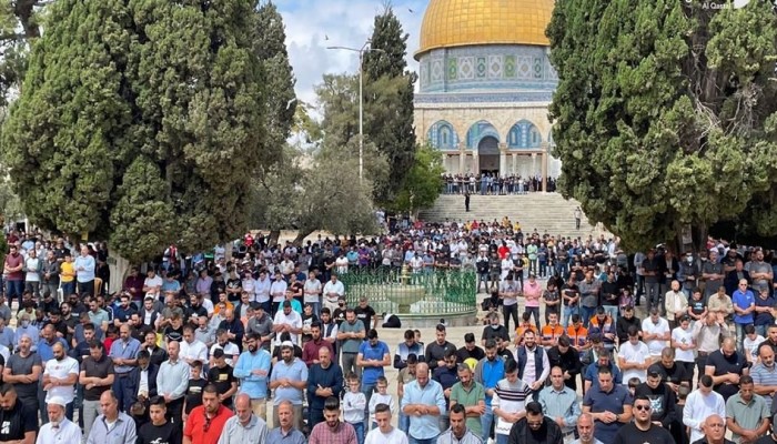 50ألفا يؤدون صلاة الجمعة في المسجد الأقصى