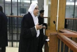 ابنة الحقوقية هدى عبدالمنعم: بعد 1199 حبسا خرجوا أمي تعالج