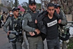 مواجهات بين فلسطينيين وصهاينة في الشيخ جراح