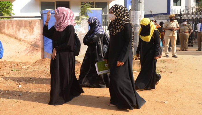 #الحجاب يتفاعل على تويتر بعد تصاعد العنف والكراهية تجاه مسلمات الهند