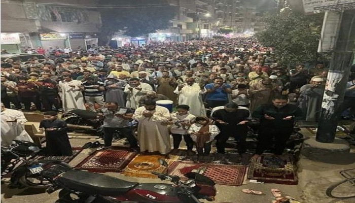 مراقبون: إقبال المصلين على صلاة التهجد يكشف حجم خسارة الانقلاب