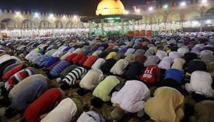 رايتس ووتش تطالب نظام الانقلاب برفع القيود عن الشعائر الدينية