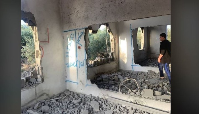 الاحتلال يهدم منزل الأسير عمر جرادات