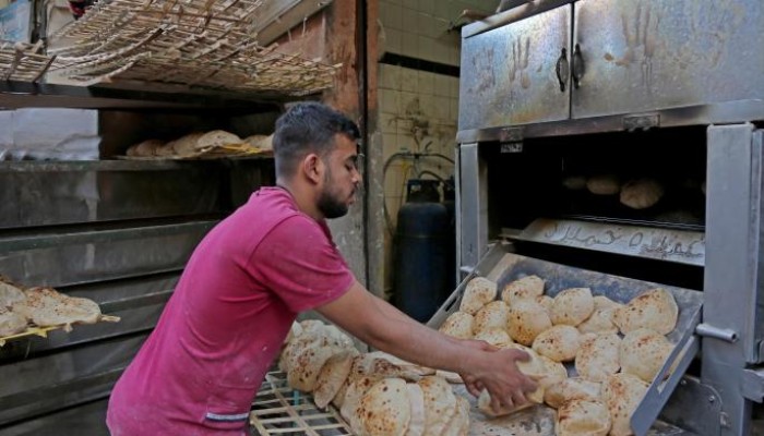 نظام الانقلاب يستعد لإلغاء دعم رغيف الخبز