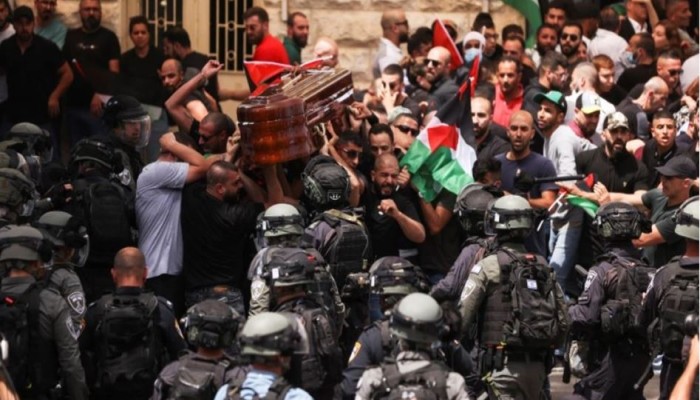 لوموند: جنازة شيرين أبو عاقلة أثبتت أن القدس عاصمة فلسطين
